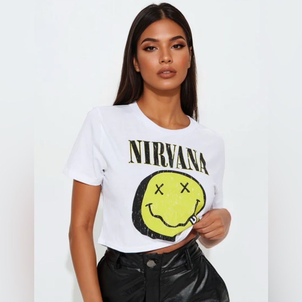NWOT FASHION NOVA NIRVANA SMILEY BABY TEE